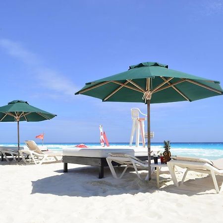 Mia Cancun Resort Exterior photo